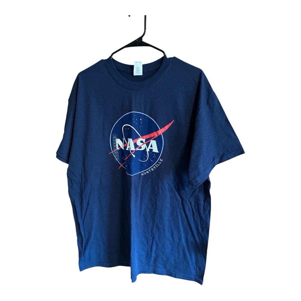 Gildan Navy Blue Heavy Cotton Tee with White Tag